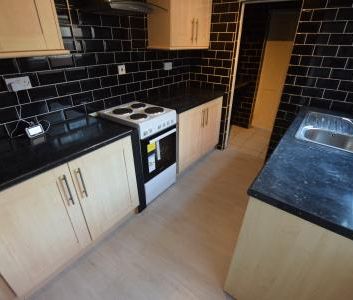 3 bedroom Terraced House To Let - Photo 6