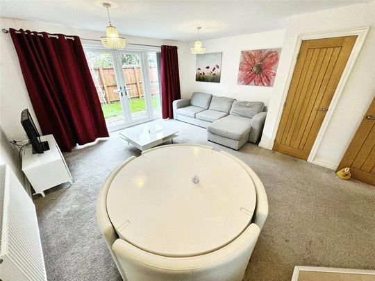 4 bedroom detached house to rent - Photo 1