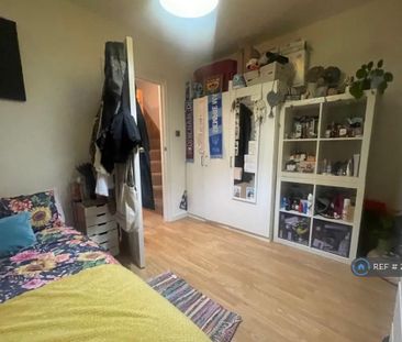 4 bedroom terraced house to rent - Photo 6