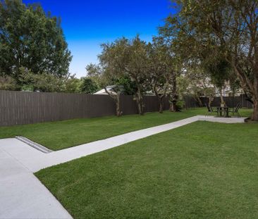 6 Killarney Avenue, Manly West. - Photo 3