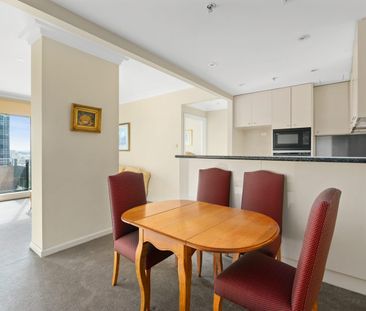 Two-Bedroom Apartment in a Prime City Location - Photo 2