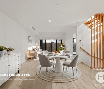 Luxurious Three-Story Townhome for Rent - Photo 4