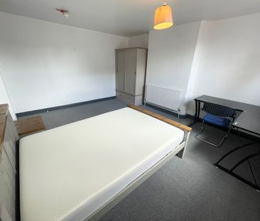 Room 5, Gregory Boulevard, NG7, Nottingham - Photo 1