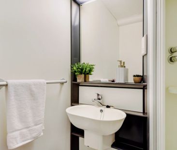 Second Floor Studio - Photo 4