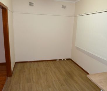 1 Byron Avenue, Ryde NSW 2112 - House For Rent | Domain - Photo 4