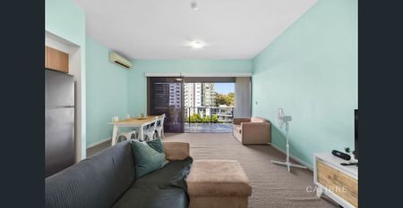 Top Floor Apartment in Prime Kelvin Grove Location ** Furnished ** - Photo 2