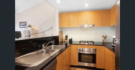 Relaxed Living Just a Stroll to the Beach - Photo 3