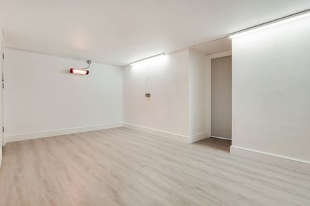 4 bedroom flat to rent - Photo 5