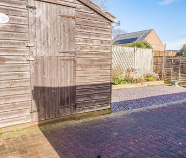 St Laurence Avenue, Brundall, Norwich - Photo 6