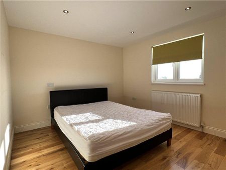 4 bedroom apartment to rent - Photo 5