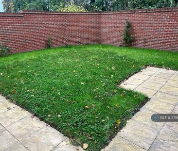 4 bedroom detached house to rent - Photo 5