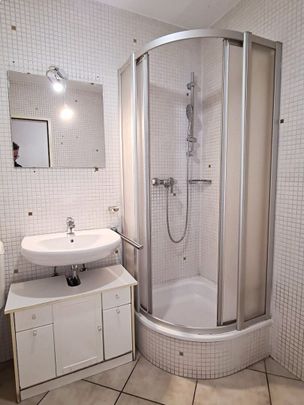 BUCHENGASSE, U1-NÄHE, 57 m2 Neubau mit 10 m2 Terrasse, 2 Zimmer, Komplettküche, Wannenbad, Parketten, 1. Liftstock - Photo 1