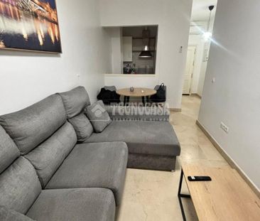 Piso en alquiler en Centro - Photo 1