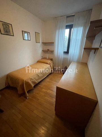 Trilocale via Cividale del Friuli 15, Bisceglie, Milano - Photo 4