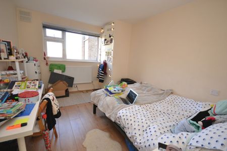 3 bed Flat for Rent - Photo 5