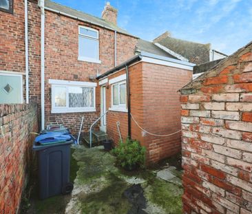 2 bedroom House To Let - Photo 2