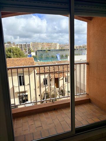 Location Appartement 2 pièces 50m² CAGNES SUR MER 06800 - Photo 5