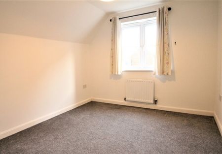 St Briavels Close, Tuffley, Gloucester, GL4 - Photo 2