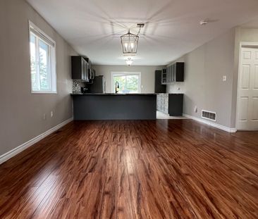 For Lease - 23 Dunsmore Lane Unit# Upper, Barrie, Ontario - Photo 2