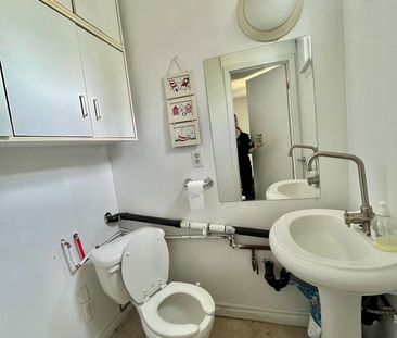 For Lease - 256 Homewood Avenue Unit# unit 3 bedroom 3, Toronto, On... - Photo 6