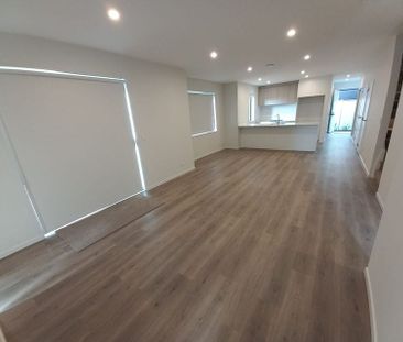 Charming 3BR Townhouse in Takanini! - Photo 4