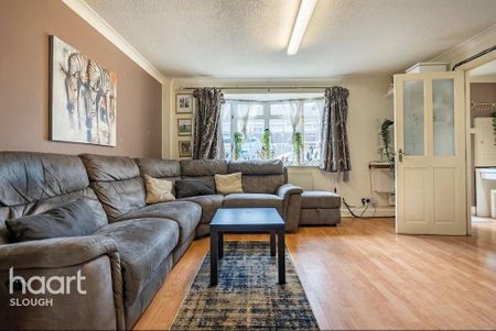 3 bedroom semi-detached house to rent - Photo 3