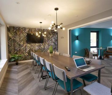 1 bedroom in a flat share to rent - Photo 1