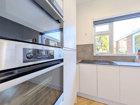 4 bedroom property to rent - Photo 3