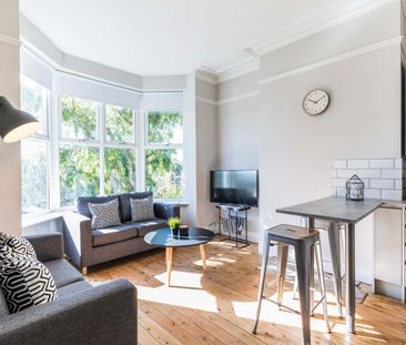 Room in a Shared House, Burley Road, LS4 - Photo 1