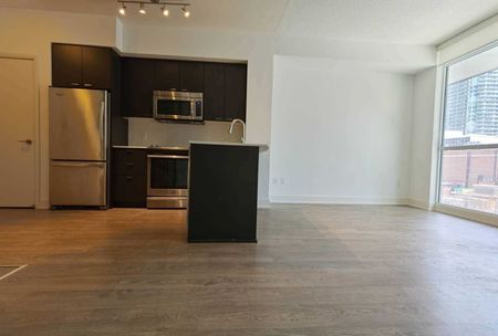 For Lease - 30 Roehampton Avenue Unit# 504, Toronto, Ontario - Photo 5