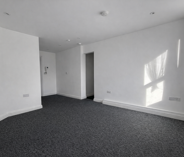 Hillside Avenue, Strood - Photo 1