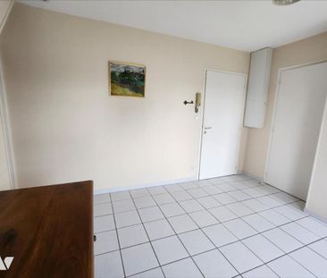 APPARTEMENT 3ème étage avec ascenseur - A LOUER - MONTOIRE/ LOIR (4... - Photo 2