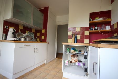 Location Appartement 2 pièces 44m² MARCQ EN BAROEUL 59700 - Photo 2