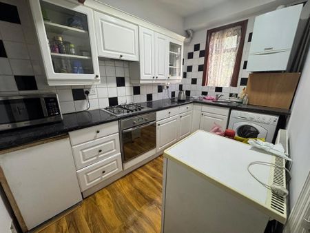 House share to rent - Photo 2