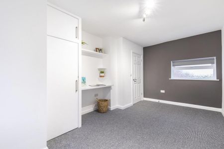 2 bedroom flat to rent - Photo 4