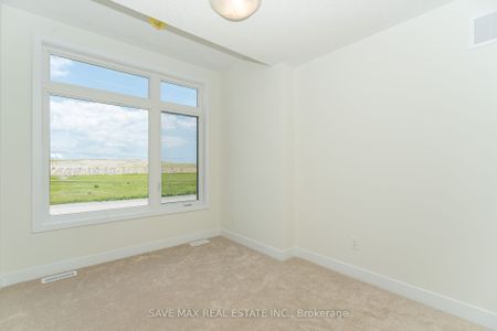 For Lease - 1082 Thompson Drive, Oshawa, Ontario - Photo 3