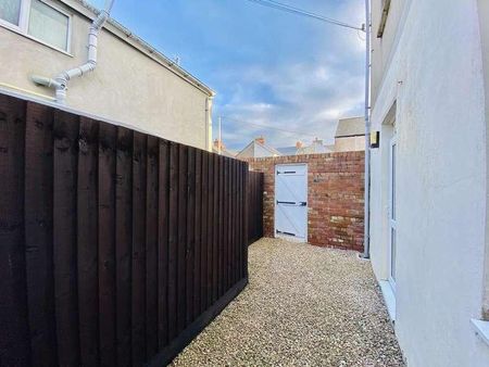 Cora Street, Barry, CF63 - Photo 4