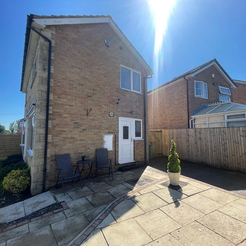 3 bedroom detached house to rent - Photo 1