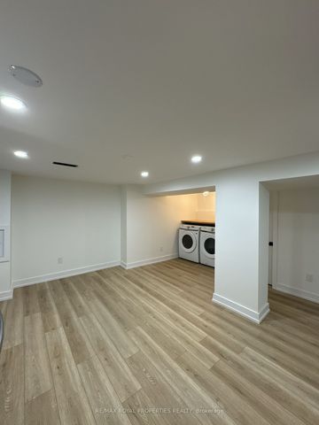 For Lease - 293 E 17th Street, Hamilton, Ontario - Photo 4