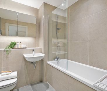 The Oakgate, KT22 7RZ, Surrey - Photo 3