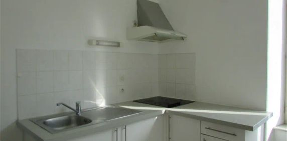 Location appartement 3 pièces - 72m² à Guingamp (22200) - Photo 2