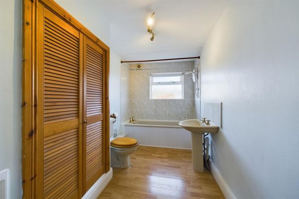 3 bedroom property to rent - Photo 1