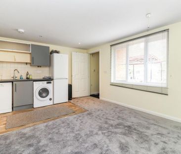 1 bedroom maisonette to rent - Photo 5
