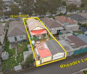 CHARMING FAMILY HOME IN AUBURN!! - Photo 5