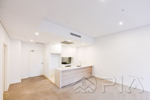 Modern 1 Bedroom+Study Apartment For Lease - Photo 1