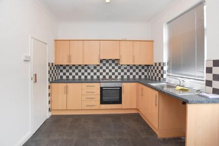 2 bed House - Mid Terrace for Rent - Photo 2