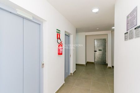 Apartamento com 2 quartos e 45m² para alugar em Jardim Itu, Porto Alegre. - Photo 3