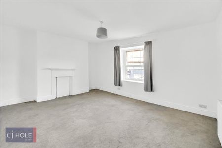 3 bedroom apartment to rent - Photo 4