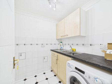 4 bedroom townhouse to rent - Photo 3