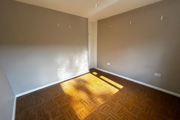 431A Woodham Lane, Addlestone, Surrey, KT15 - Photo 1